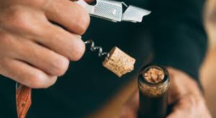 Cách Xử Lý Nút Bần Khi Bị Gãy